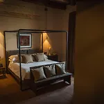 Szálloda Castello Di 5*
