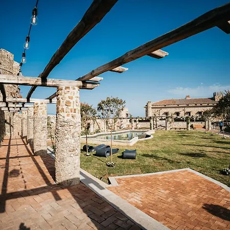 Castello Di Hotel 5*