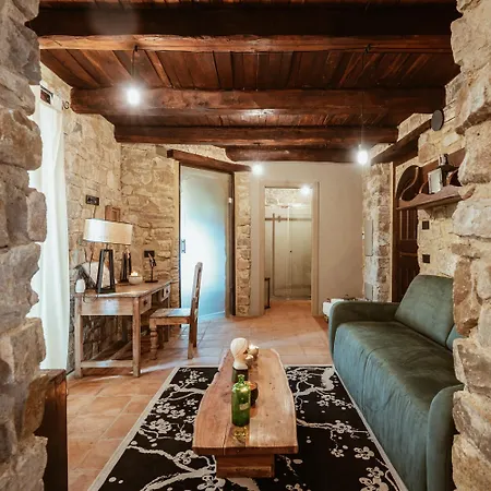 Castello Di Hotel