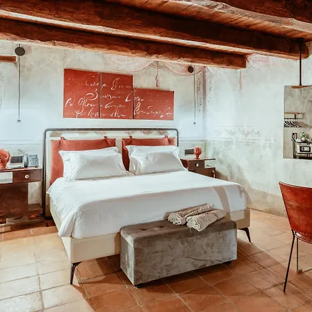 Castello Di Hotel 5*