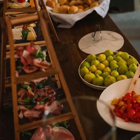 Castello Di Hotel 5*