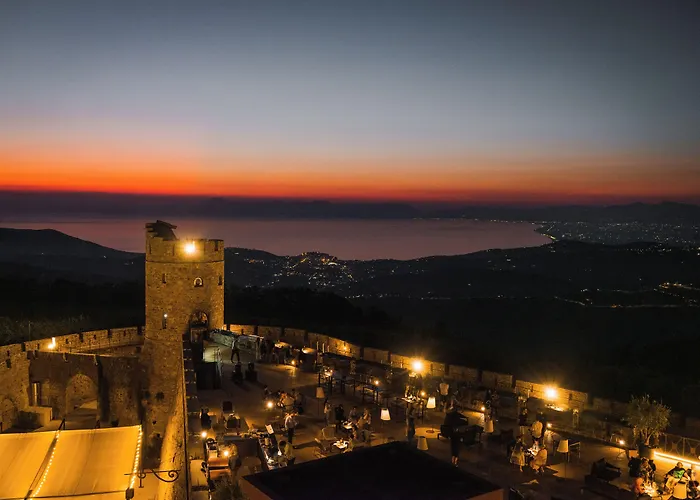 Castello Di 5* Rocca Cilento