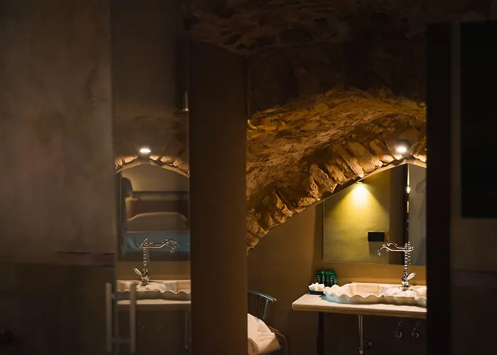 Castello Di Hotel 5*